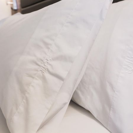 Holiday Inn Calgary South Conference Center 외부 사진