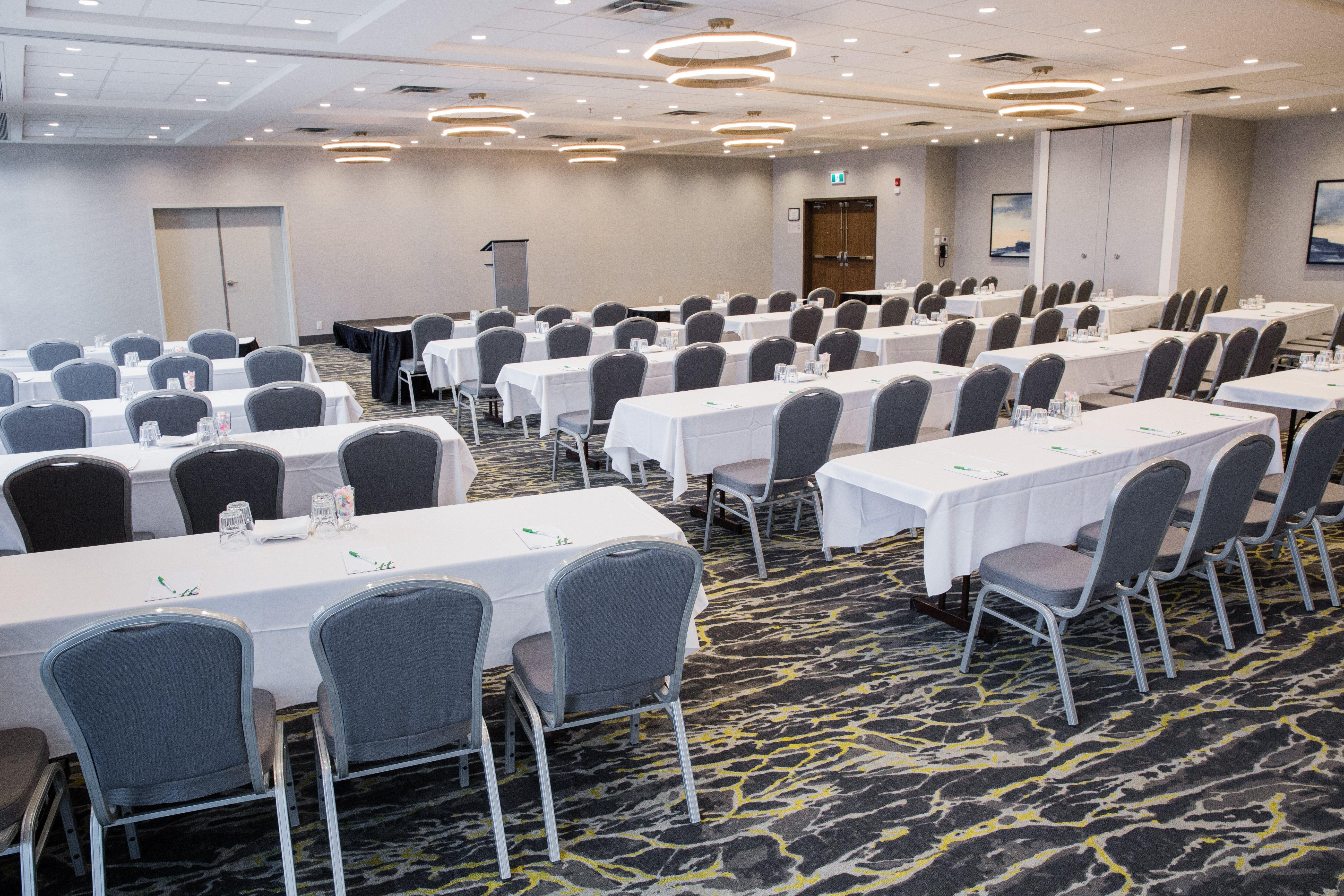 Holiday Inn Calgary South Conference Center 외부 사진