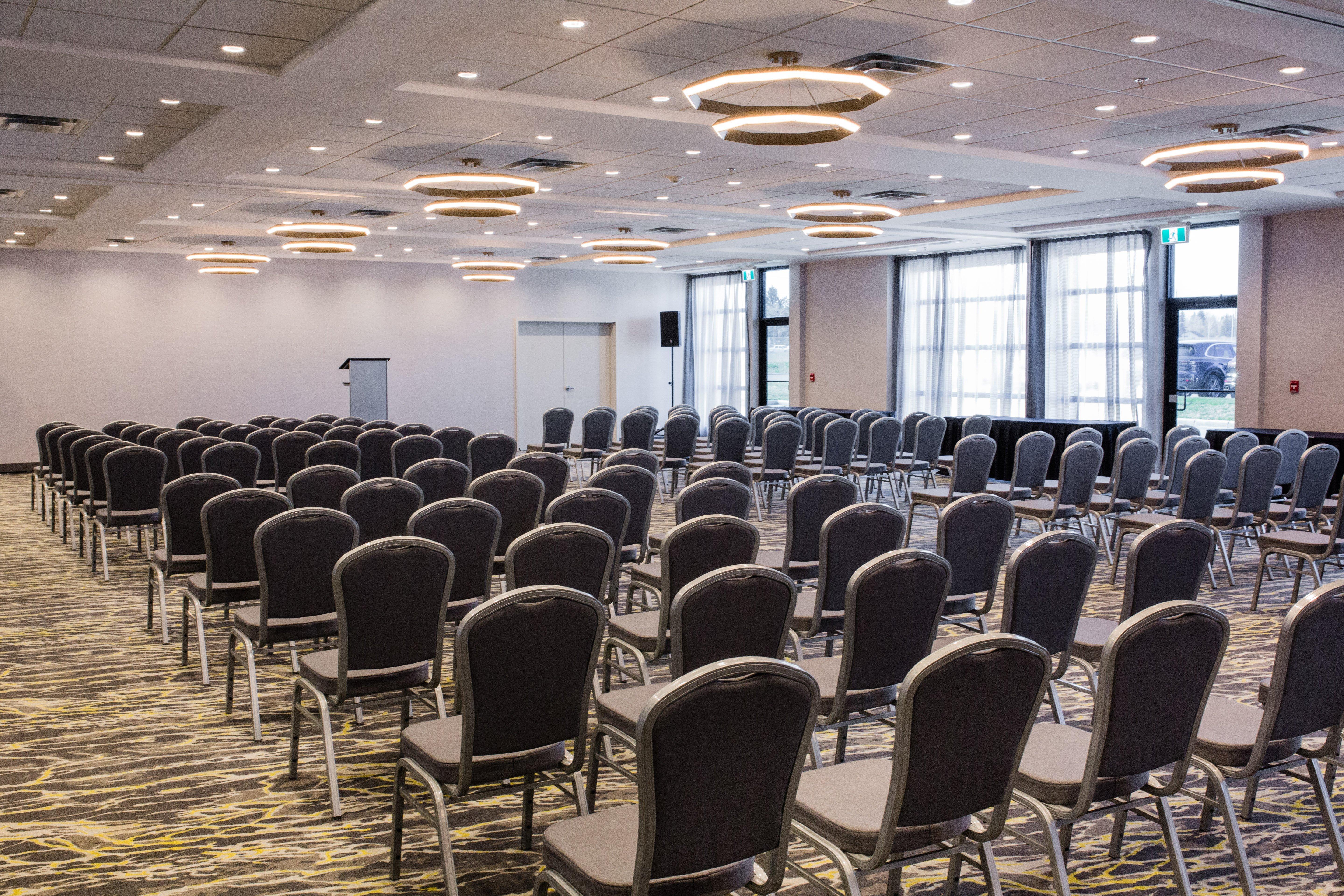 Holiday Inn Calgary South Conference Center 외부 사진