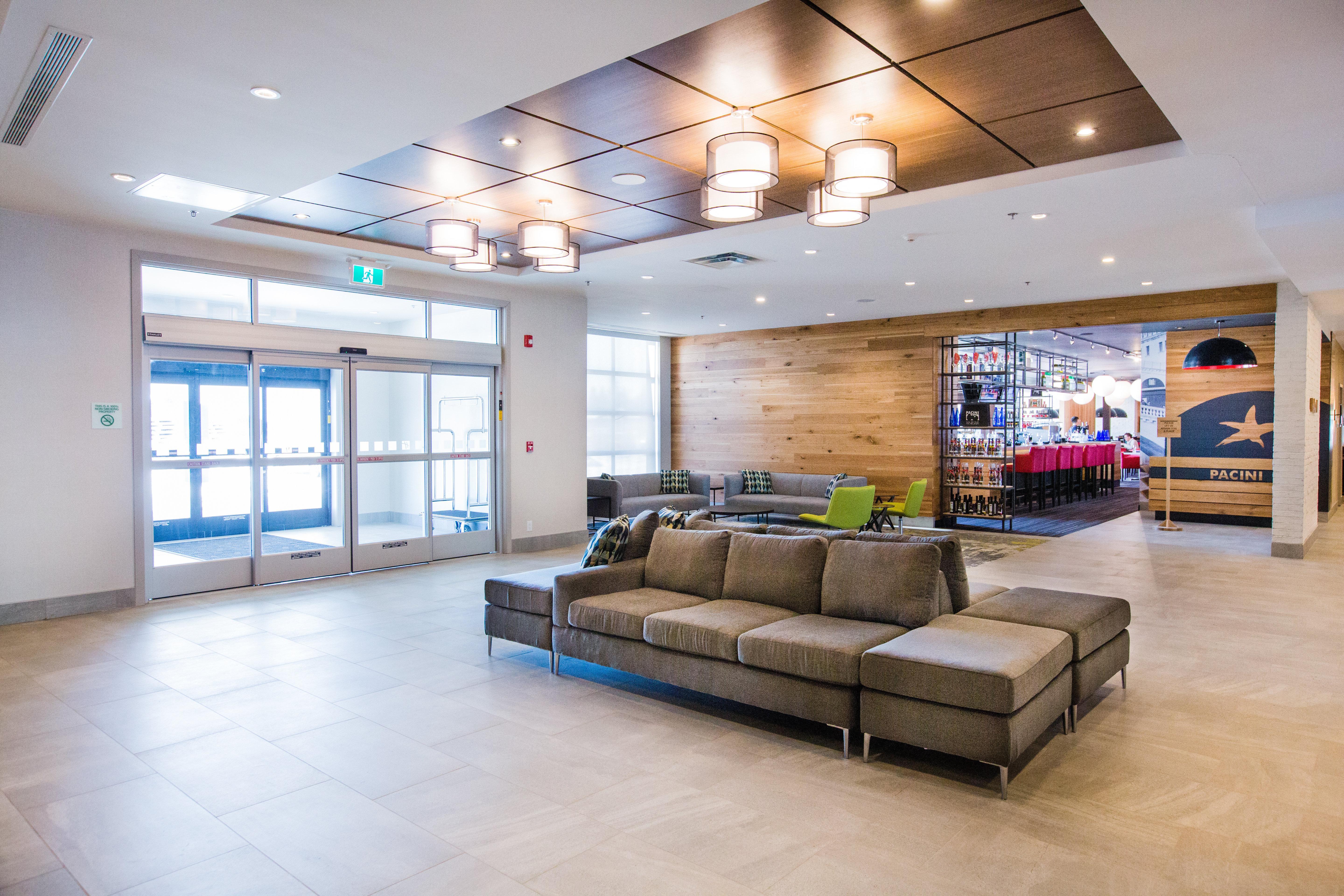 Holiday Inn Calgary South Conference Center 외부 사진