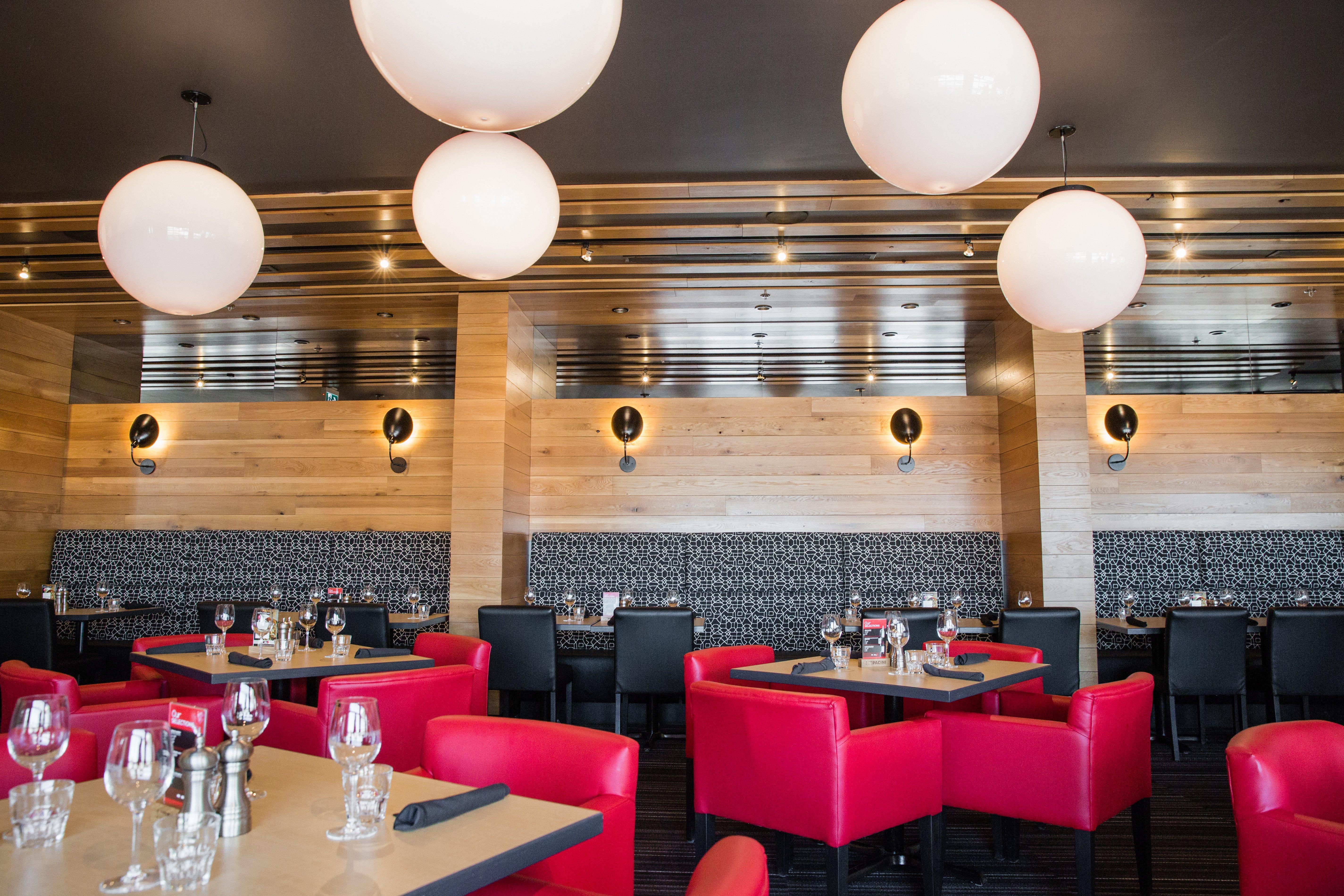 Holiday Inn Calgary South Conference Center 외부 사진