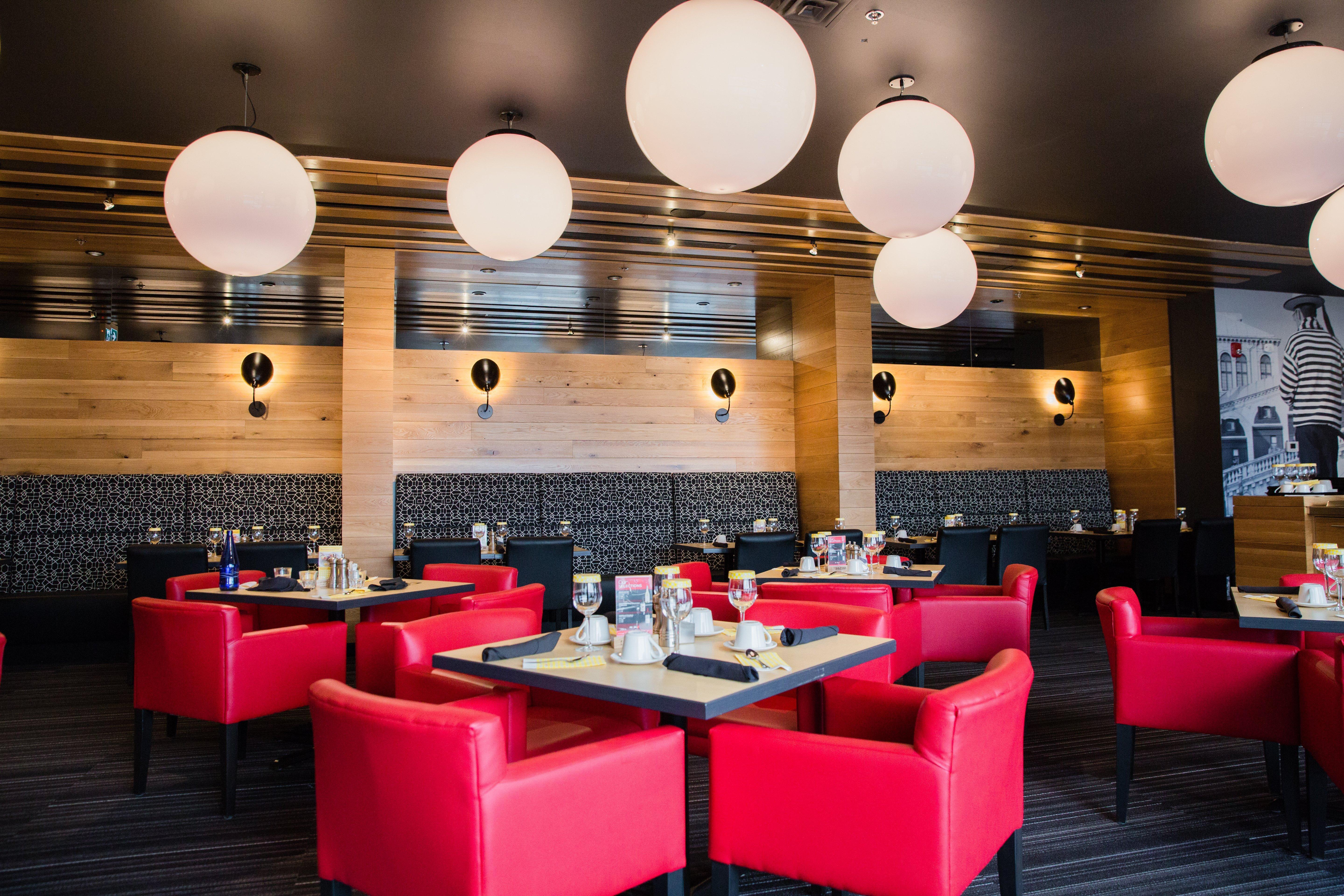 Holiday Inn Calgary South Conference Center 외부 사진
